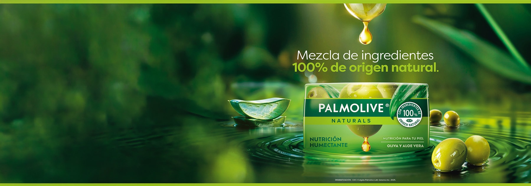 Jabón en barra Palmolive Naturals Oliva y Aloe Vera sobre agua con el texto Mezcla de ingredientes 100% de origen natural.